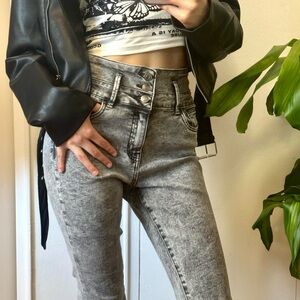 💜 Refuge Grey Acid Wash Ultra High-Rise Skinny Jeans Size US 5